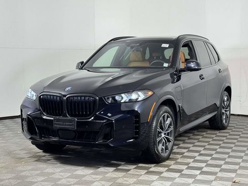 Used 2025 BMW X5 xDrive50e w/ M Sport Package image 7