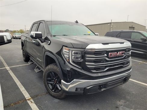 Used 2022 GMC Sierra 1500 SLT w/ SLT Convenience Package image 10