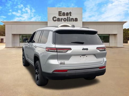 New 2026 Jeep Grand Cherokee L Limited w/ Limited Altitude Package AWD/4WD image 5