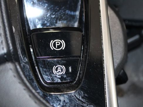 Used 2023 Volvo XC90 B5 Plus image 46