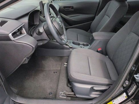 Used 2026 Toyota Corolla LE FWD image 8