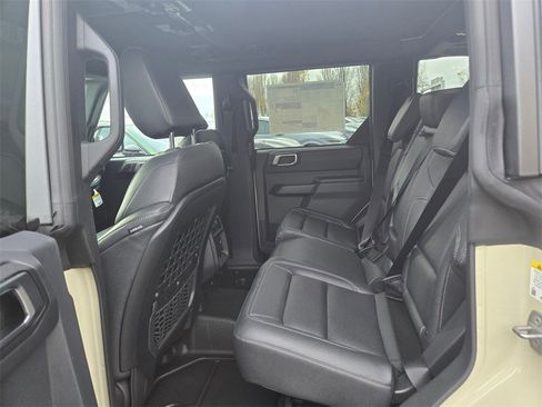 New 2025 Ford Bronco Big Bend w/ Black Diamond Package image 10