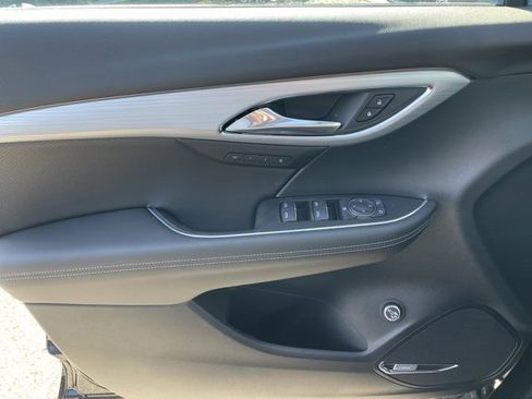 New 2025 Buick Envision Avenir image 19