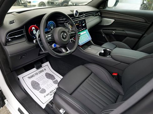 New 2025 Maserati Grecale GT AWD/4WD image 19