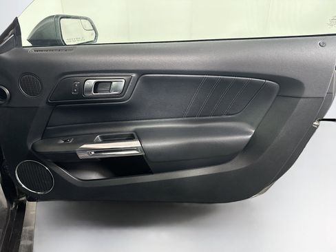 Used 2019 Ford Mustang Premium image 29