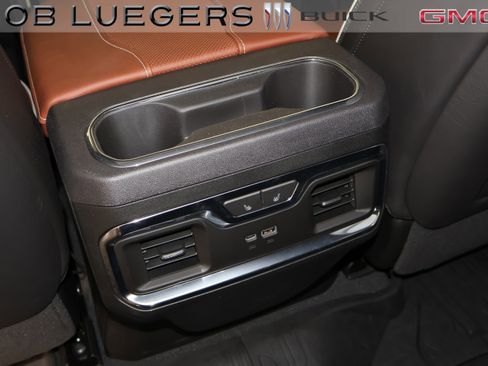 Used 2024 GMC Sierra 2500 Denali Ultimate image 20