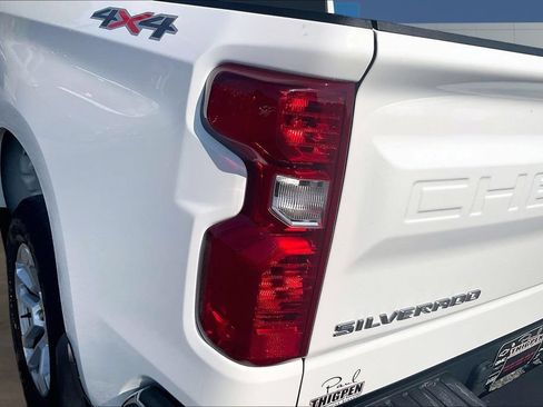 Used 2023 Chevrolet Silverado 1500 LT AWD/4WD image 24