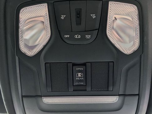 Used 2021 RAM 1500 Big Horn AWD/4WD image 23