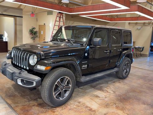 Used 2023 Jeep Wrangler Unlimited Sahara image 7
