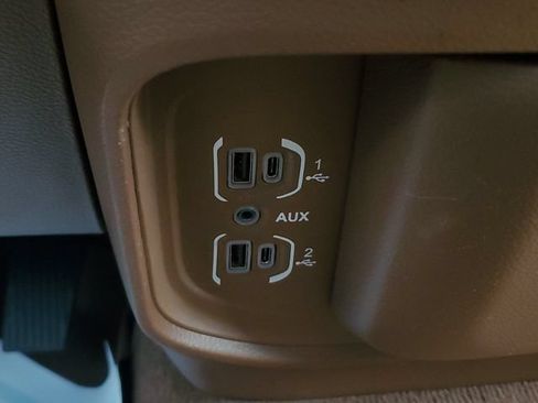 Used 2021 RAM 1500 Laramie AWD/4WD image 34