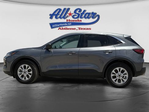 Used 2023 Ford Escape Active AWD/4WD image 3