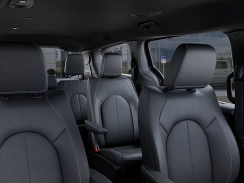 New 2026 Chrysler Pacifica Select AWD/4WD image 27