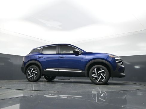 New 2026 Nissan Kicks SV w/ SV Premium Package AWD/4WD image 28