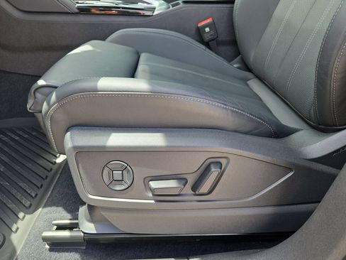 Certified 2025 Audi Q5 Premium w/ Premium Plus AWD/4WD image 17