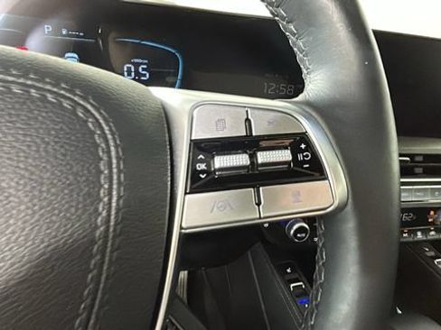 Used 2024 Kia Telluride EX X-Line AWD/4WD image 17