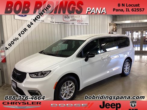 New 2026 Chrysler Pacifica Select FWD image 1
