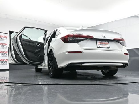 Used 2025 Honda Civic Sport image 44