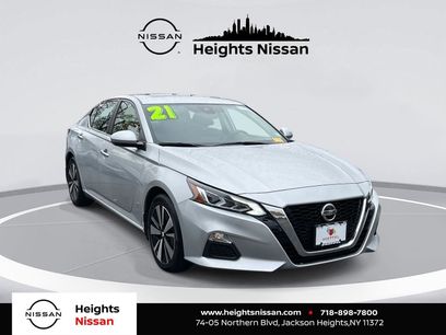 Certified 2021 Nissan Altima 2.5 SV w/ SV Premium Package