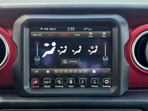 Used 2020 Jeep Gladiator Rubicon w/ Uconnect 4C Nav & Sound Group AWD/4WD image 17