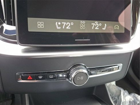 New 2026 Volvo XC90 B6 Ultra image 9