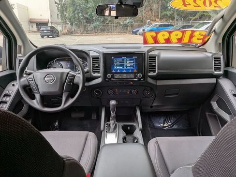 Used 2024 Nissan Frontier SV w/ Technology Package AWD/4WD image 23