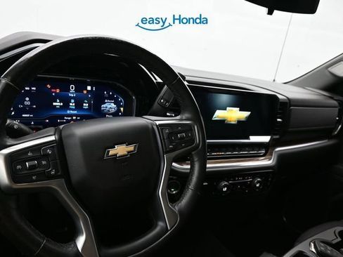 Used 2022 Chevrolet Silverado 1500 LT w/ Convenience Package II RWD image 9