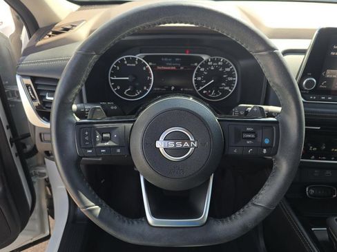 Used 2023 Nissan Rogue SL AWD/4WD image 10