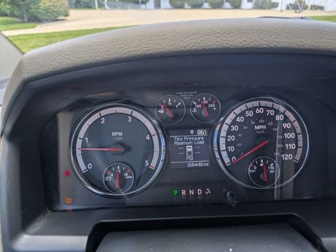 Used 2012 RAM 2500 ST w/ Chrome Appearance Group AWD/4WD image 12