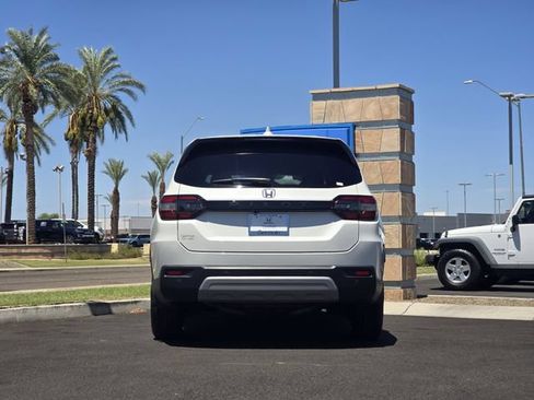 Certified 2023 Honda Pilot EX-L image 6