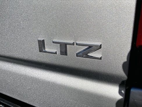 Used 2024 Chevrolet Silverado 2500 LTZ w/ LTZ Plus Package image 30