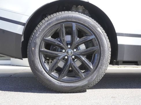 New 2026 Land Rover Range Rover Velar S AWD/4WD image 32