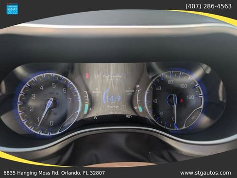 Used 2017 Chrysler Pacifica Touring-L Plus FWD image 36
