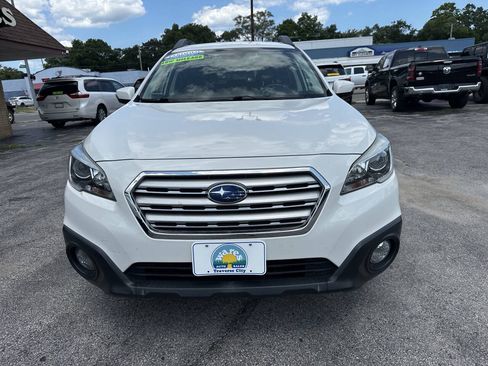 Used 2015 Subaru Outback 2.5i Premium AWD/4WD image 4