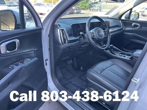 Used 2024 Kia Sorento S w/ Panoramic Sunroof Package FWD image 5