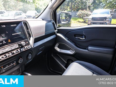 Used 2025 Nissan Frontier SV RWD image 35