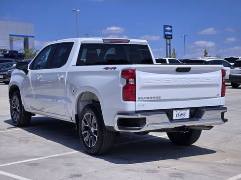 Used 2023 Chevrolet Silverado 1500 LT AWD/4WD image 6