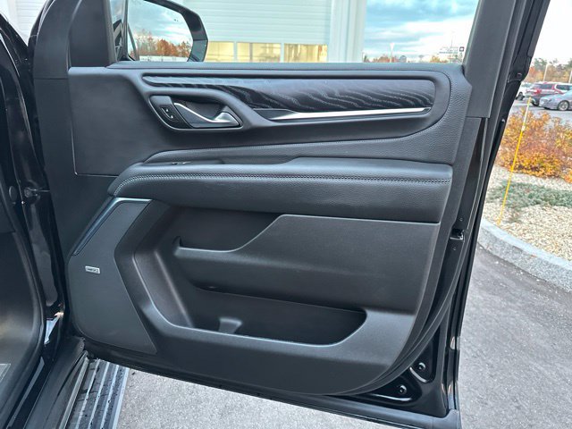 Used 2022 GMC Yukon XL Denali w/ Denali Ultimate Package AWD/4WD image 11