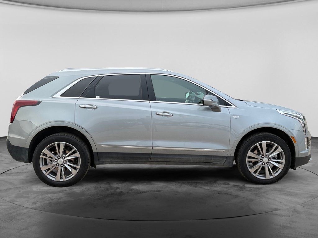 Used 2025 Cadillac XT5 Premium Luxury AWD/4WD image 11