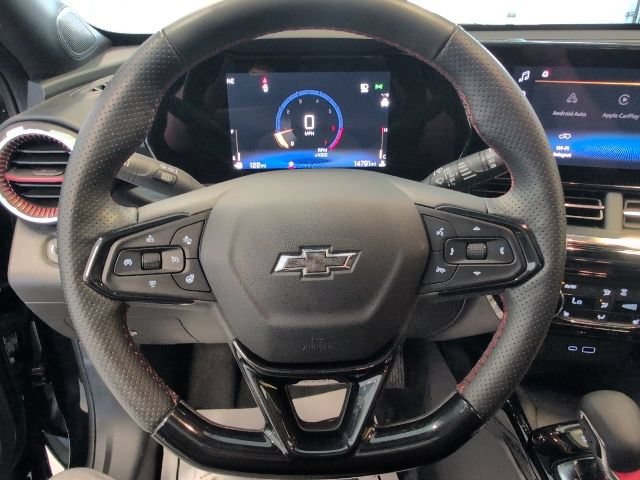 Used 2025 Chevrolet Trax RS w/ Sunroof Package FWD image 20