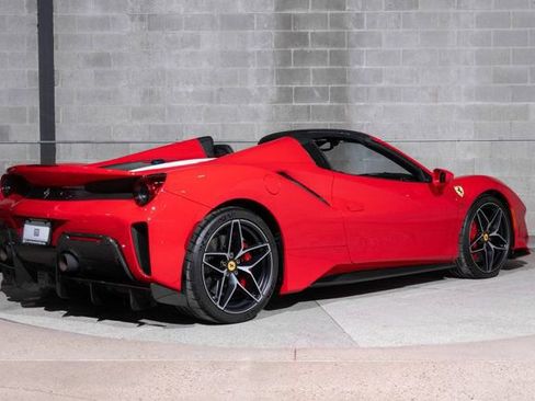 Used 2020 Ferrari 488 Pista Spider image 3