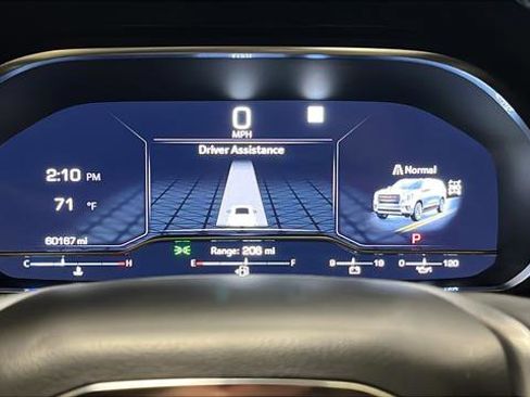 Used 2023 GMC Yukon SLT image 17