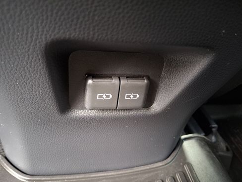 Used 2024 Toyota RAV4 XLE w/ Convenience Package AWD/4WD image 12