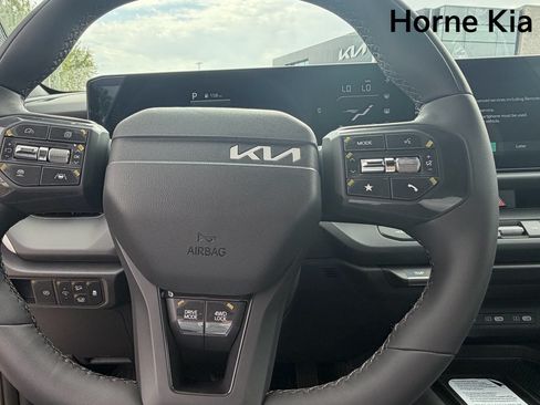 New 2027 Kia Seltos X-Line S w/ X-Line S Premium Package AWD/4WD image 12