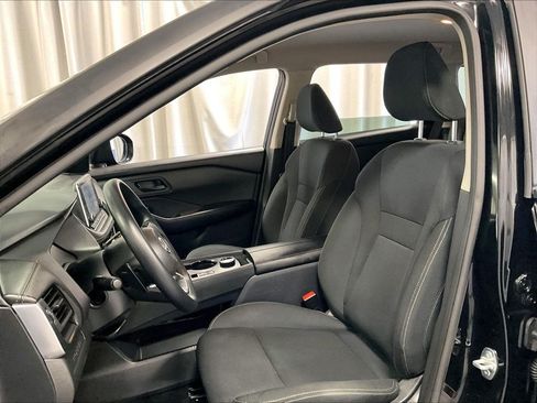 Used 2024 Nissan Rogue S AWD/4WD image 10