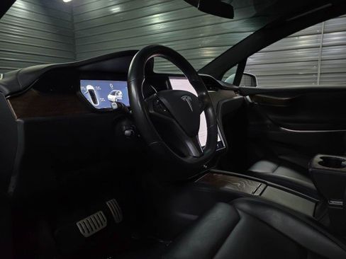 Used 2019 Tesla Model X Performance image 10
