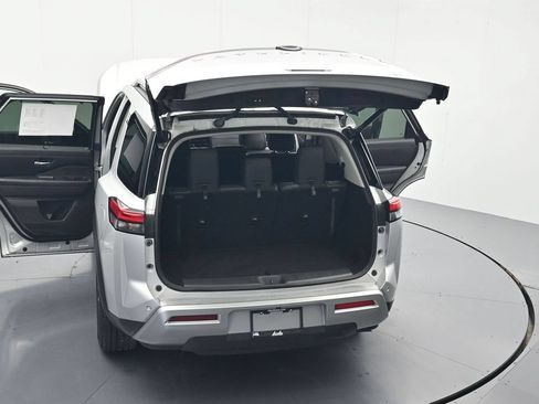 Certified 2025 Nissan Pathfinder SL FWD image 47