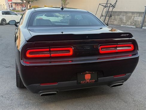 Used 2016 Dodge Challenger SRT RWD image 12