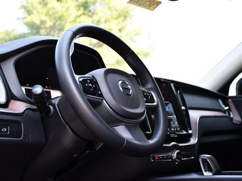 Certified 2023 Volvo XC60 B5 Plus w/ Climate Package AWD/4WD image 10