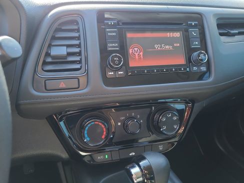 Used 2017 Honda HR-V LX image 20