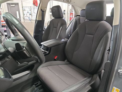 Used 2023 Buick Envision Preferred w/ Sport Touring Package AWD/4WD image 16